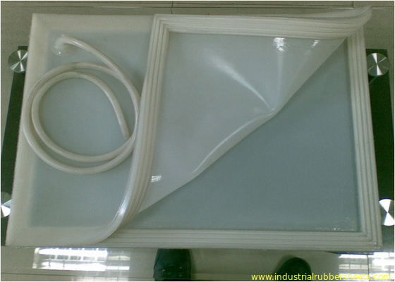 Membrana resistente do silicone do rasgo médio, folha do silicone para o laminador de vidro do vácuo