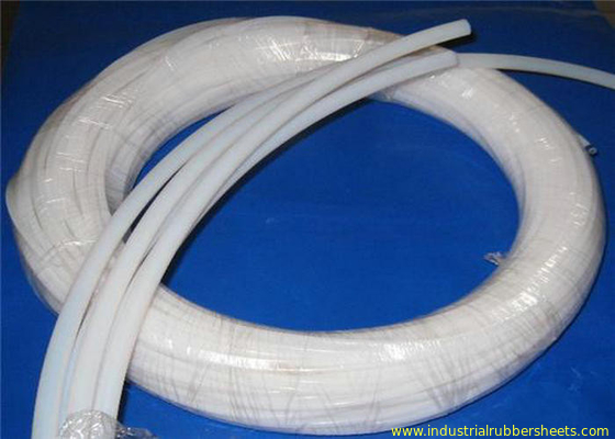 Da resistência baixa PTFE tubulação Extractable da resistência, densidade 2,1 - 2.3g/cm3