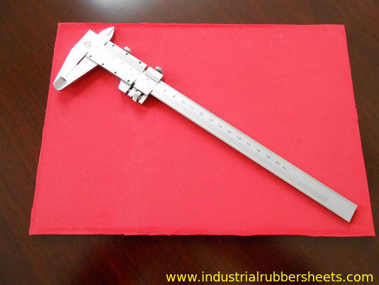 Folha de Borracha Natural de Grau Alimentício com Alta Resistência à Tração e Ampla Faixa de Temperatura para Aplicações Industriais