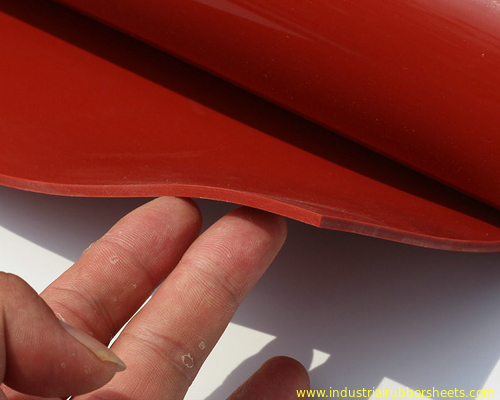 folha vermelha do silicone da densidade 1.25g/Cm3/resistência à tração de borracha impermeável da folha 7.5Mpa