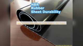 Inserção de tecido preto em folha de borracha NBR